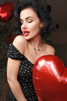 Ukrainian single woman valeria from mariupol with Black hair age 31 photo-9