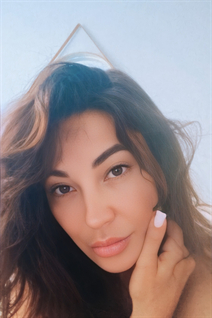Superbe mariée ukrainienne irina de kyiv avec Chatain clairs cheveux, âge 48