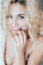 Beautiful ukrainian bride alina from kiev with Blonde hair age 32 photo-3