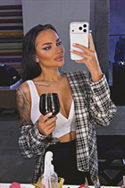 Superbe fille ukrainienne oleksandra de odesa avec Noirs cheveux, âge 26 photo-2