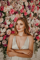 Single Ukrainian lady ekaterina from philadelphia with Blonde hair age 27 photo-1