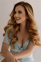 Ukrainian woman for dating daryna from kiev with Blonde hair age 19 photo-5