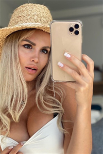 Ukrainian woman online anastasia from kiev with Blonde hair age 30