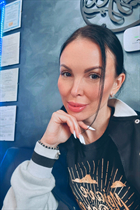 Femme parfaite kateryna de rome avec Noirs cheveux, âge 41 photo-11