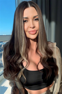 Wife from Ukraine yuliia from kiev with Light Brown hair age 36