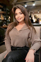 Femme parfaite arina de almaty avec Chatain clairs cheveux, âge 23 photo-4