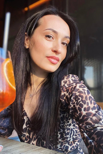 Girl from london elena with Black hair age 42