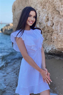 Single Ukrainian bride olga from kiev with Light Brown hair age 26