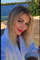 Fille célibataire ukrainienne yana de kiev avec Chatain clairs cheveux, âge 39 photo-3