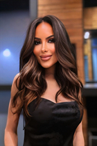 Jolie fille alla de rome avec Brunette cheveux, âge 36 photo-1