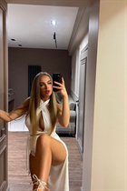 Beautiful woman of ukrainian marianna from kiev with Light Brown hair age 25 photo-4