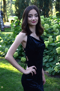 Ukrainian women kseniya from kharkov with Dark Brown hair age 20