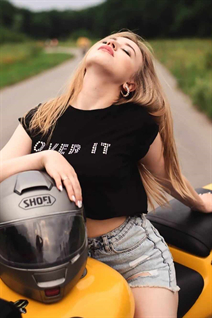 Femme ukrainienne pour sortir avec viktoria de novomoskovsk avec Blond cheveux, âge 24