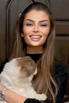 Femme parfaite tatiana de paris avec Chatain clairs cheveux, âge 40 photo-36