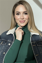 Beautiful woman of Ukraine dariia from odessa with Light Brown hair age 32 photo-15