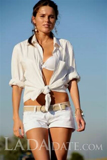 Date Ukrainian women olga from kiev with Dark Brown hair age 34