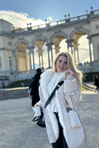 Ukrainian woman oksana from kharkiv with Blonde hair age 28 photo-1