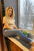 Bride from kiev irina with Blonde hair age 43 photo-33
