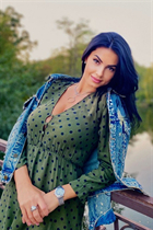 Ukrainian girl victoria from kiev with Dark Brown hair age 41 photo-13