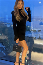 marbella bride susan with Blonde hair age 43 photo-1
