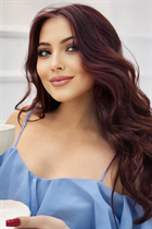 Femme parfaite olesya de paris avec Chatain clairs cheveux, âge 19 photo-17