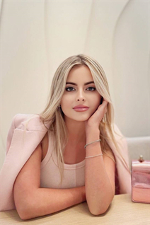 Moldovan girl for marriage evelina from chisinau with Blonde hair age 20