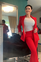 Dating a romanian girl elena from bucharest with Dark Brown hair 49 years old photo-8