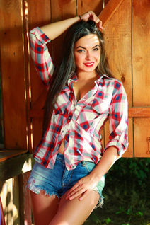 Femme ukrainienne célibataire aleksandra de odessa avec Noirs cheveux, âge 35