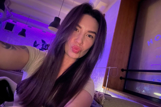 Dating ukrainian woman angelika from kharkov with Dark Brown hair age 28 photo-4