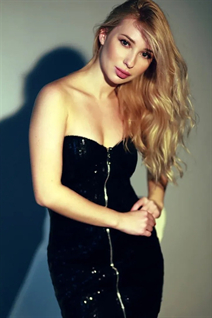 Pretty ukrainian girl elena from kyiv with Blonde hair age 33