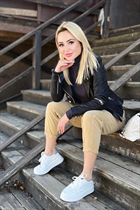 Dating a ukrainian woman tatiana from chernomorsk with Blonde hair age 39 photo-8
