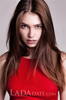 Dating a ukrainian woman tatiana from nikolaev with Light Brown hair age 24