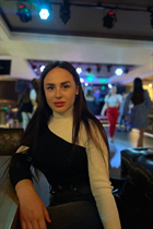 Rencontre une fille ukrainienne vita de kharkov avec Noirs cheveux, âge 24 photo-1