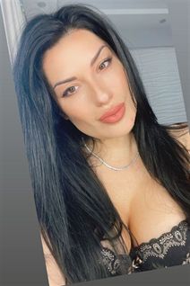 Modèle fille ukrainienne oksana de kiev avec Noirs cheveux, âge 44