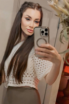 Ukrainian bride elena from odessa with Black hair age 30 photo-7