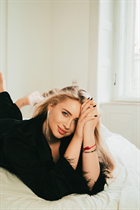 Dama ucraniana viktoriia de khmelnitsky con pelo Rubio y edad 21 photo-37