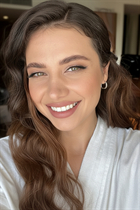 Beautiful woman of ukrainian alina from kiev with Dark Brown hair age 32 photo-2