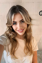 Perfect woman julia from buenos aires with Light Brown hair age 22 photo-5