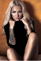 Hermosa mujer ucraniana anastasiia de kiev con pelo Rubio y edad 26 photo-1