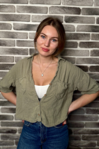 Femme ukrainienne alexandra de kyiv avec Chatain clairs cheveux, âge 30 photo-1