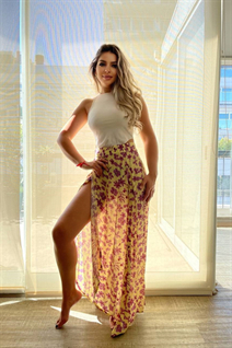 Beautiful argentinian woman esther from buenos aires with Light Brown hair 39 years old