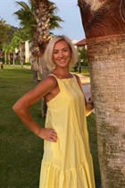 Mariée de vienna tatiana avec Blond cheveux, âge 48 photo-12