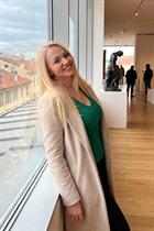 Bride from nice angelica with Blonde hair age 48 photo-13