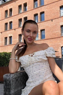 Superbe mariée ukrainienne nastya de kherson avec Brunette cheveux, âge 29