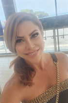 Perfect woman angela from fort lauderdale with Light Brown hair age 47 photo-18