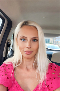 Bride from milan victoria with Blonde hair age 49