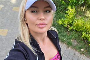 Ukrainian lady galina from berlin with Blonde hair age 44 photo-15