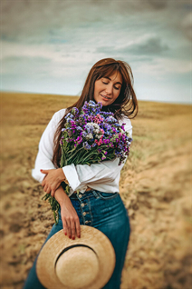 Ukrainian women irina from kharkov with Light Brown hair age 32