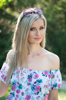 Ukriane bride valentina from poltava with Blonde hair age 41