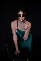 Ukrainian girl julia from kharkiv with Dark Brown hair age 26 photo-2